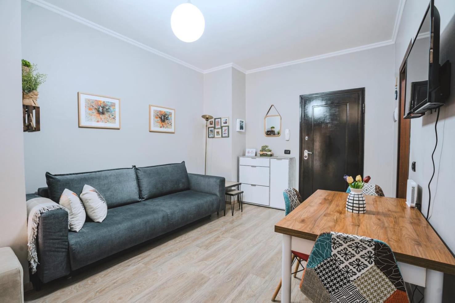 Apartment Nevila's *
